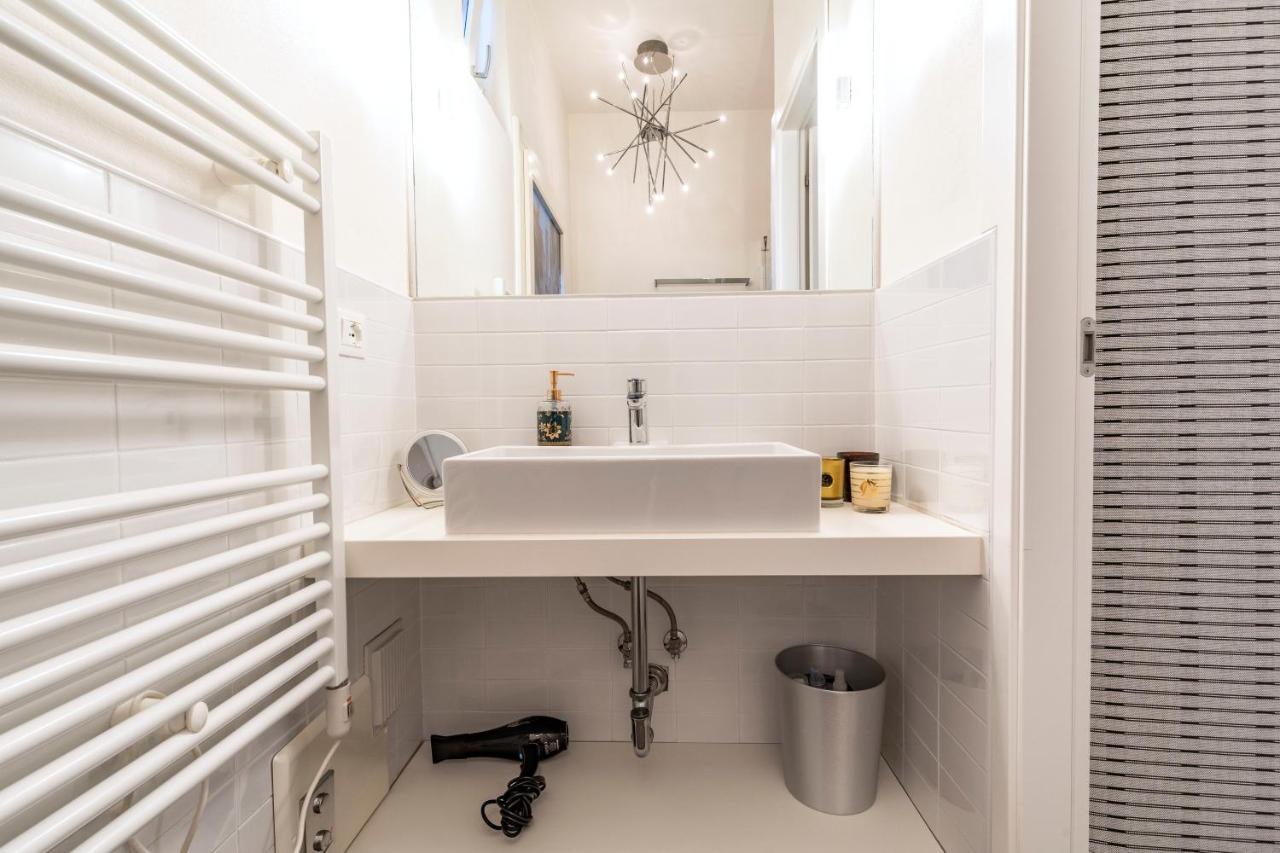 Snug Apartment With Private Courtyard M0270422677 Venecia Exterior foto